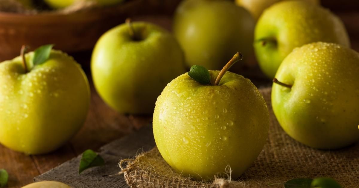 Golden Delicious Apples