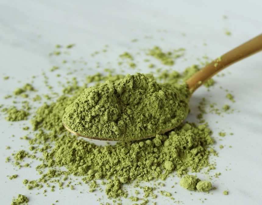 green matcha powder
