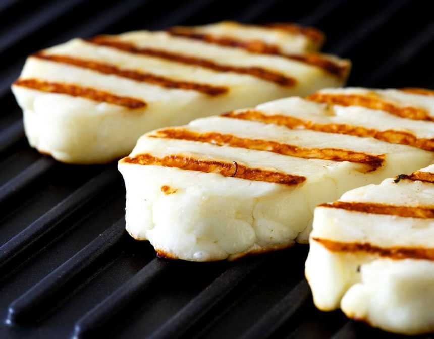 Grilled halloumi cheese